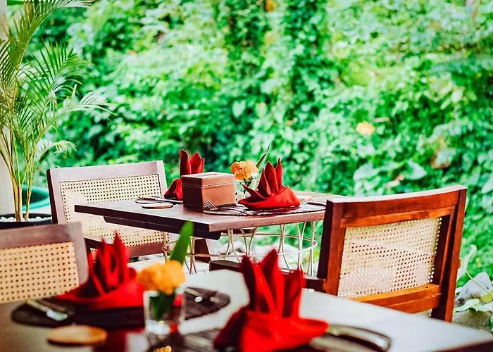 Tanamas Hotel